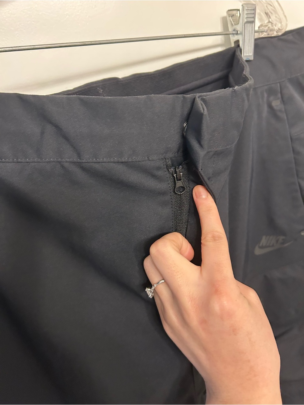 Like New Nike Men's Sportswear Tech Essentials Woven Unlined Cargo Pants - Picture 7 of 14